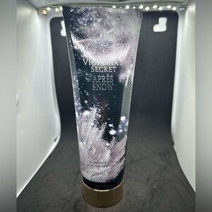 🆕 Victoria’s Secret Apres Snow 🎿🎿❄️❄️ fragrance lotion✨unused✨